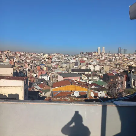 Ξενοδοχείο με διαμερίσματα Taksim 52 3*